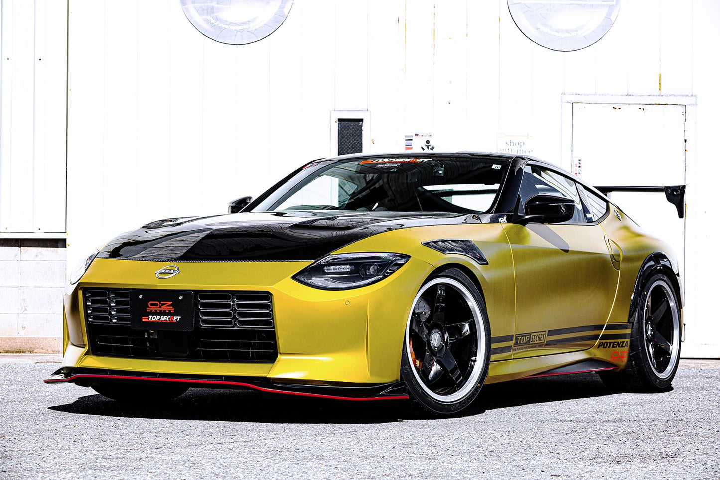 RZ34 Dry Carbon Bonnet – With Ducts