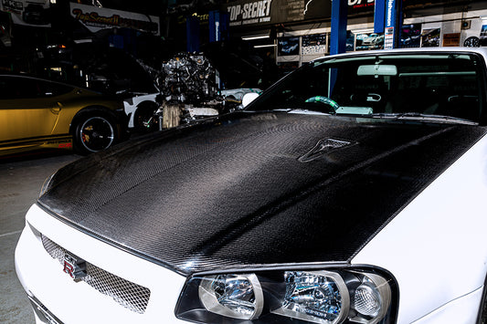 BNR34 Dry Carbon Bonnet