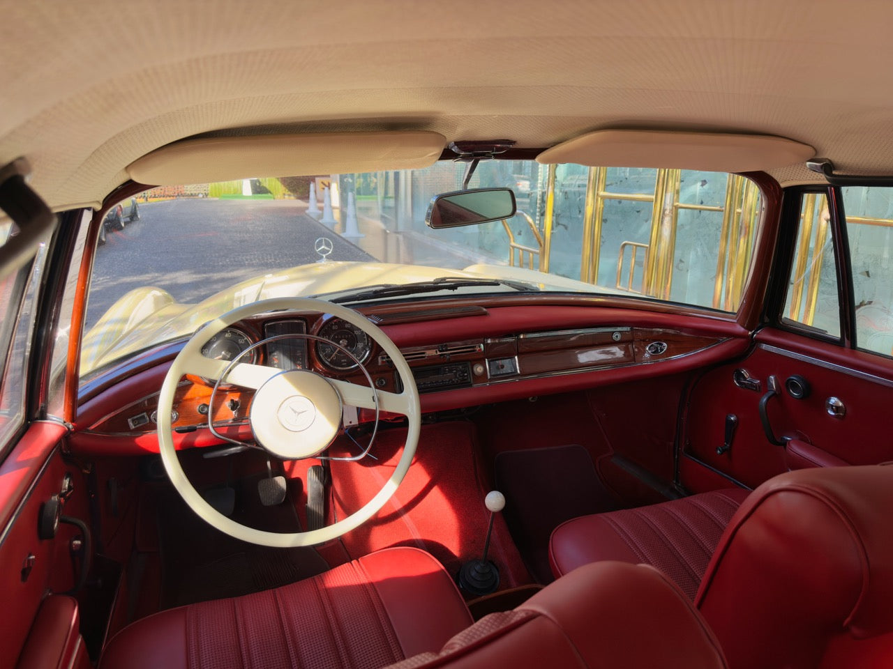 Mercedes Benz W111