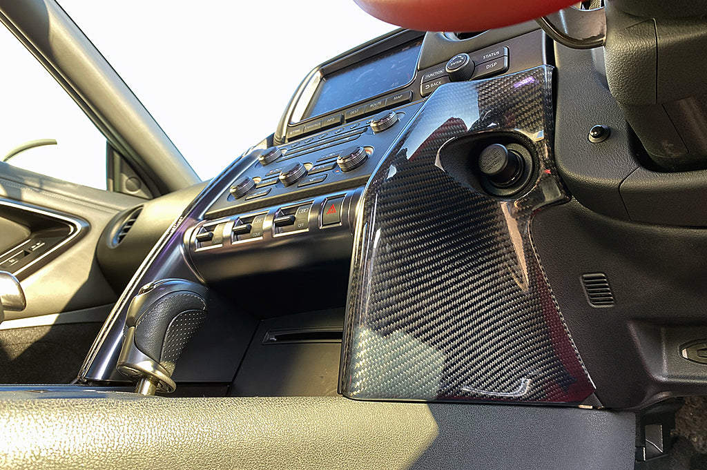 R35 Dash Panel (Wet Carbon)