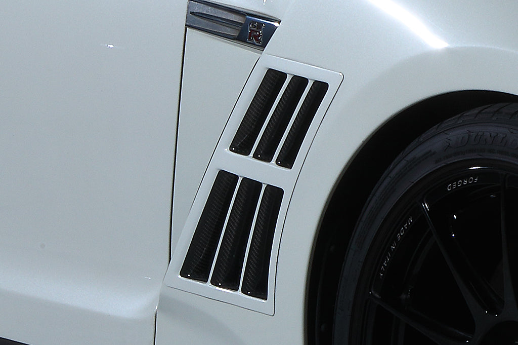 R35 Front Fender Duct