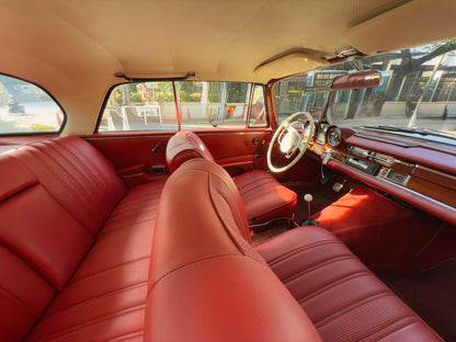Mercedes Benz W111