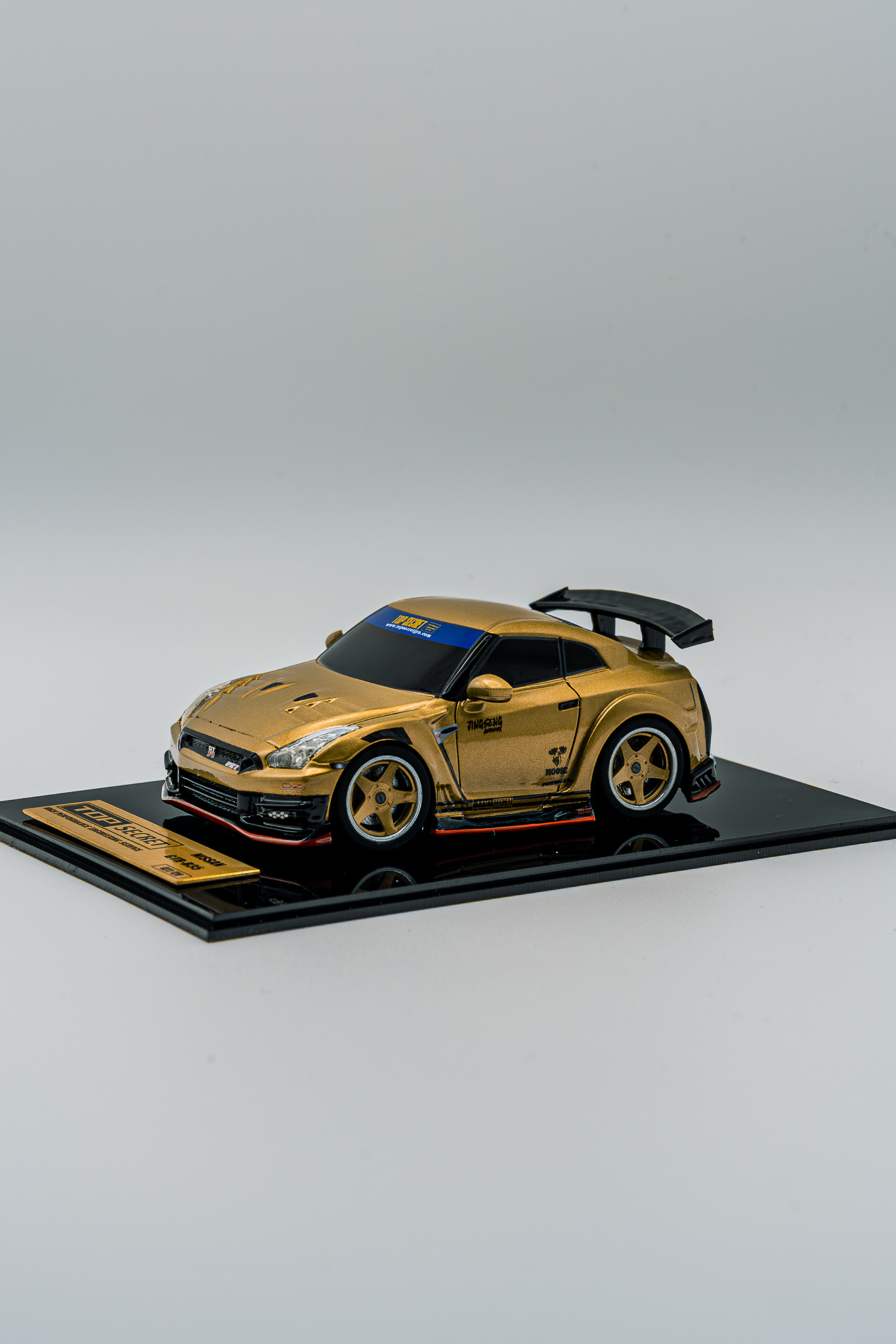 TopSecret Thailand - R35 - scale 10 cm model car