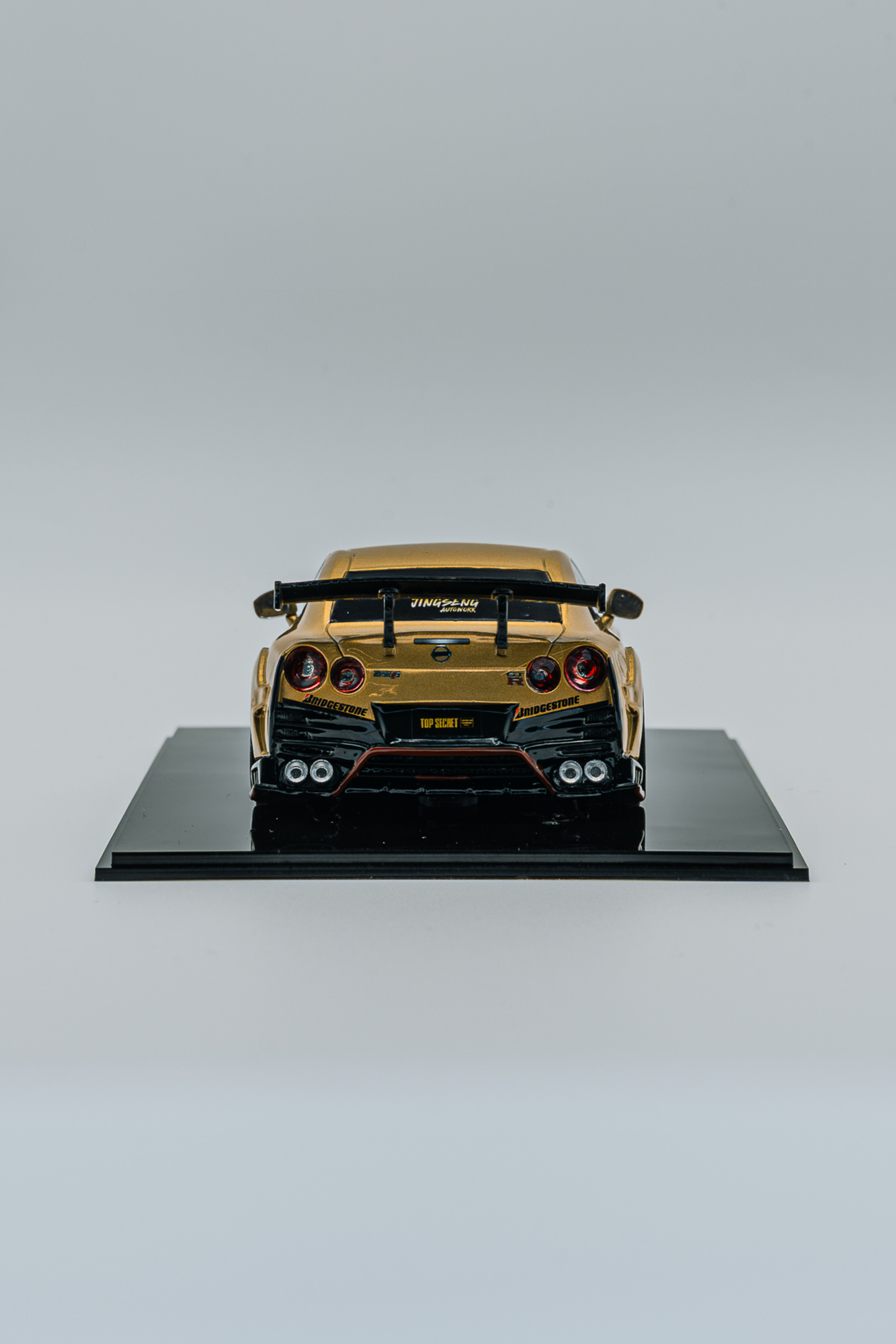 TopSecret Thailand - R35 - scale 10 cm model car